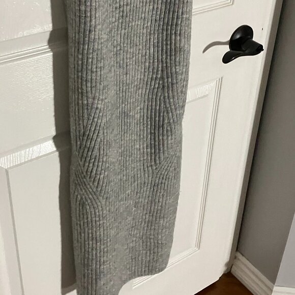 Gorgeous Grey Sweater Dress - Picture 4 of 6